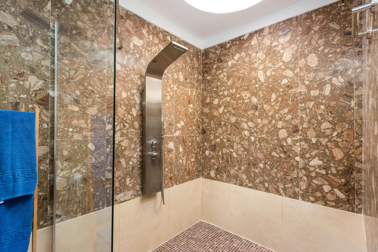 Bathroom 4, Haciendas Iv, Santa Cruz de Tenerife