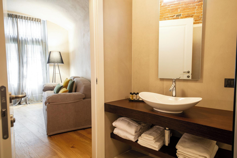 Bathroom 4, Relais San Vigilio al Castello, Bergamo