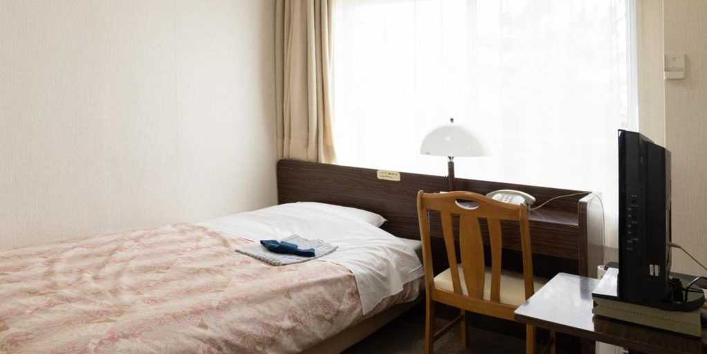 Bedroom 2, Business Hotel Heisei, Yonezawa