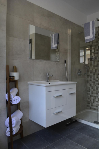 Bathroom 5, Arellis Hotel, Central Macedonia