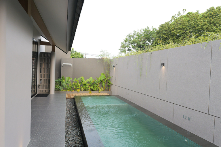 Swimming Pool 4