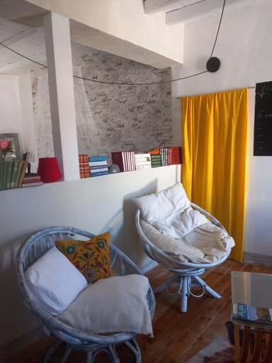 Others 5, La maison aux livres, Charente