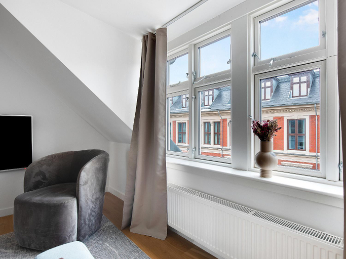 Food & Drinks 4, Spacious Centrally Located Penthouse With a Terrace Close To Illum, Copenhagen