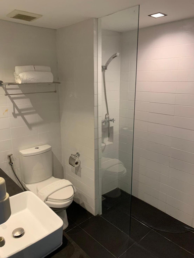Bathroom 8