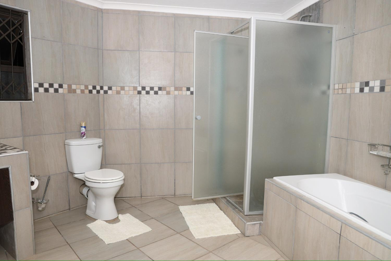 Bathroom 2, Falaza Lodge Jozini, Umkhanyakude