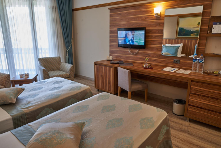 Bedroom 3, Eliz Hotel Convention Center Thermal Spa & Wellnes, Kızılcahamam