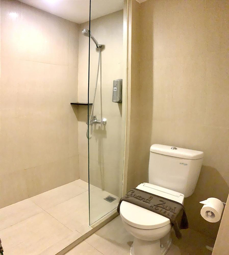 Bathroom 16