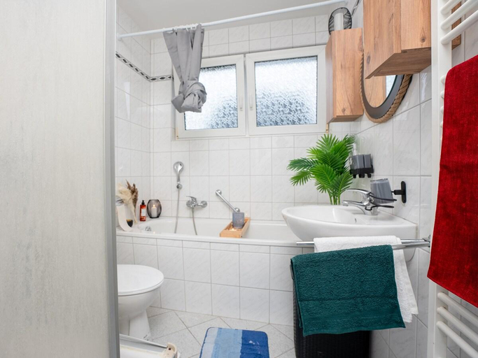 Bathroom 5, Serviceroom24 - Apartment 1 in Herten SmartTv|WLAN, Recklinghausen