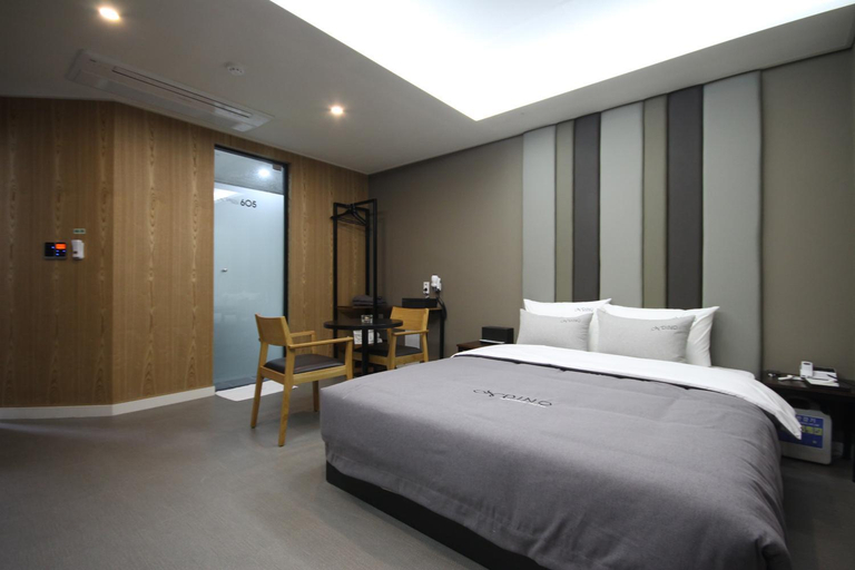 Bedroom 18