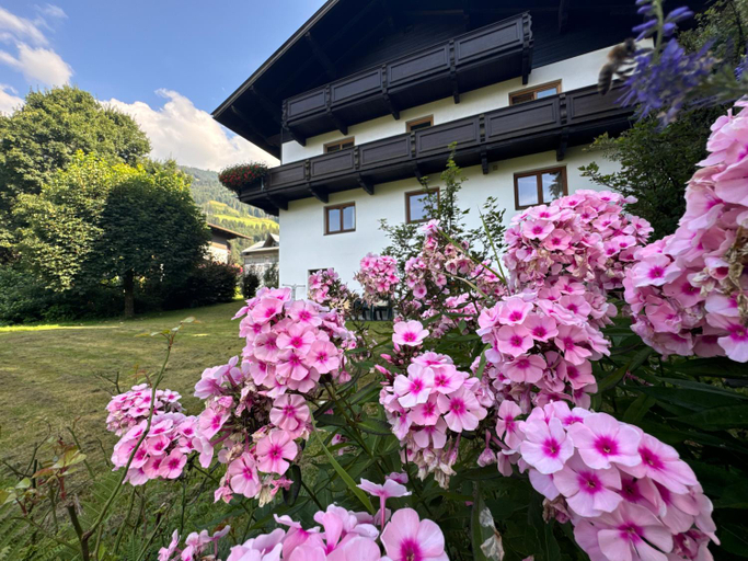Others 3, Das Dorfgefuhl Pension Westendorf, Kitzbühel
