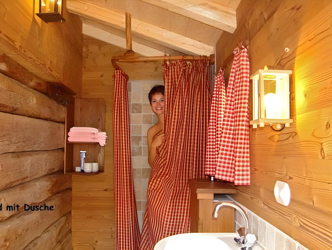 Bathroom 3, Bayerisches Refugium mit Sauna, Traunstein