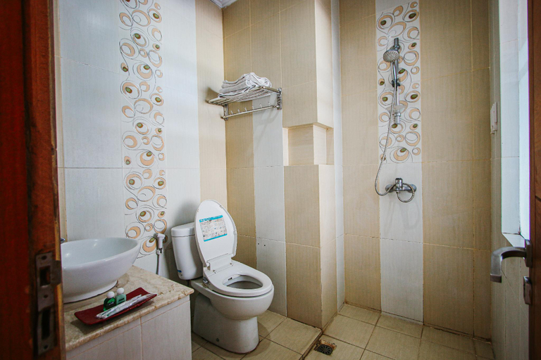 Bathroom 3