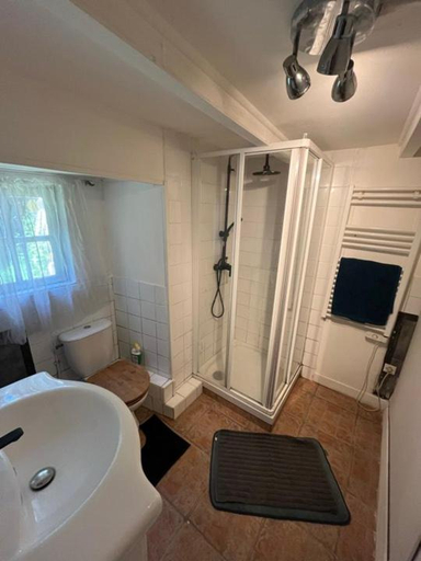 Bathroom 2, chambre d'hote a la ferme, Manche