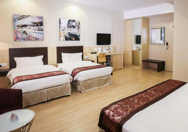 Bedroom 13