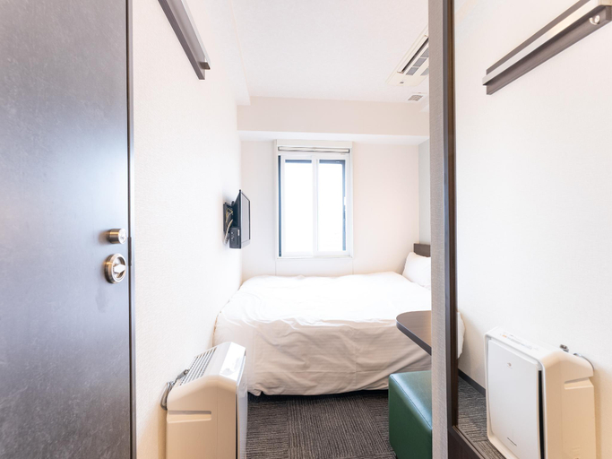 Bedroom 12