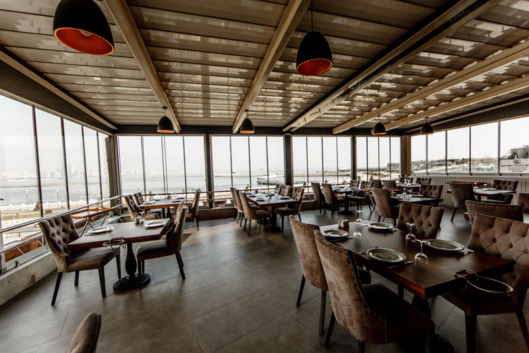 Food & Drinks 5, The Crown Hotel, Baku