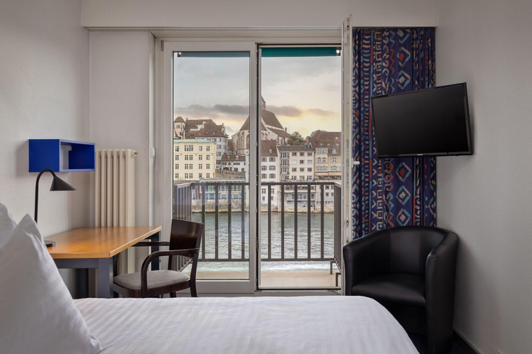 Bedroom 2, Sorell Hotel Merian, Basel
