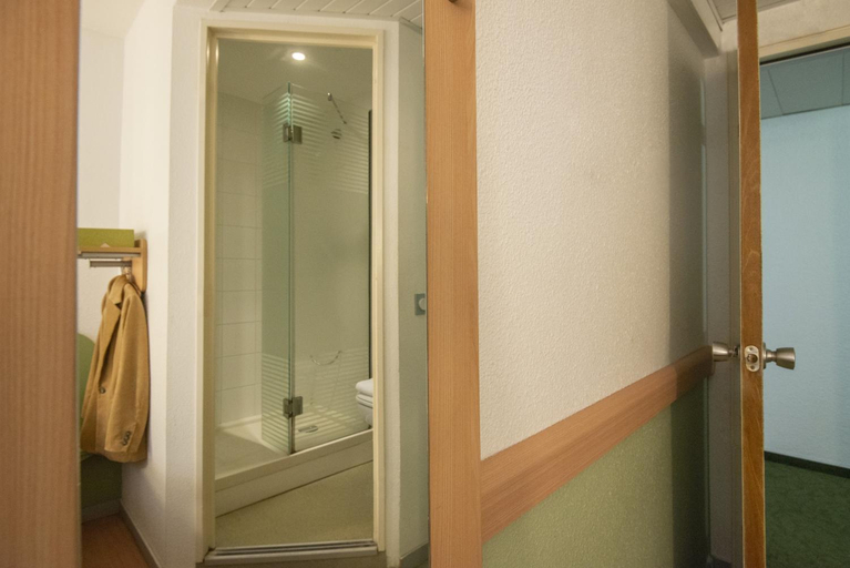 Others 4, ibis budget Antibes Sophia Antipolis, Alpes-Maritimes