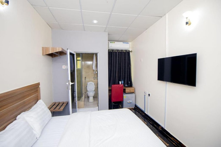 Others 3, LINKS Bed and Breakfast, Obafemi-Owode