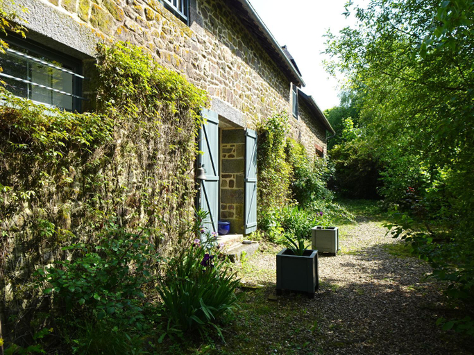 Others 2, Le Domaine, Ille-et-Vilaine