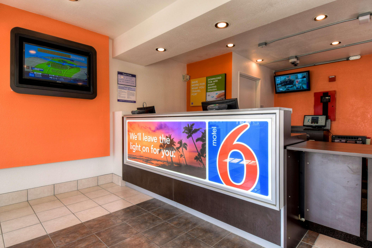 Public Area 3, Motel 6 Escondido, San Diego