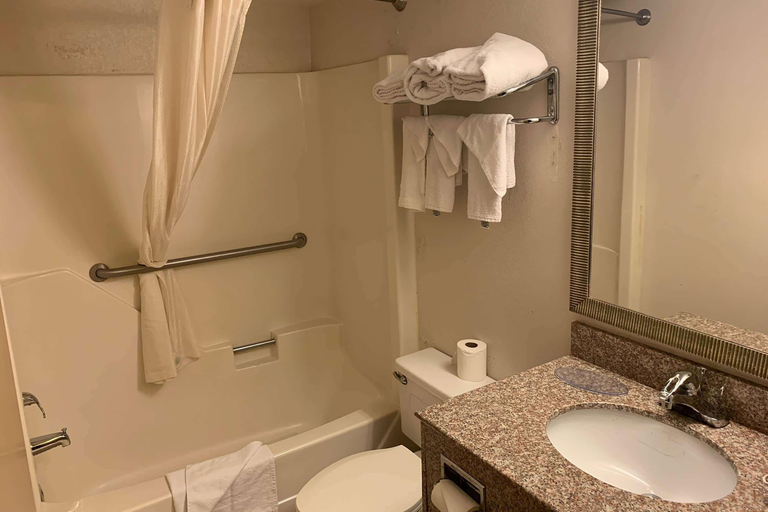 Bathroom 4, Days Inn by Wyndham Harrisonburg, Harrisonburg