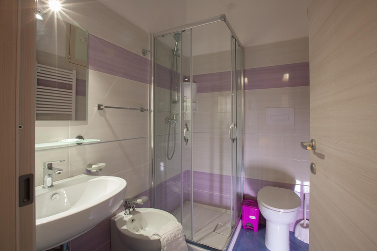 Bathroom 3, Affittacamere da Noemi, Trapani