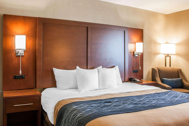 Bedroom 3, Comfort Inn, Otter Tail