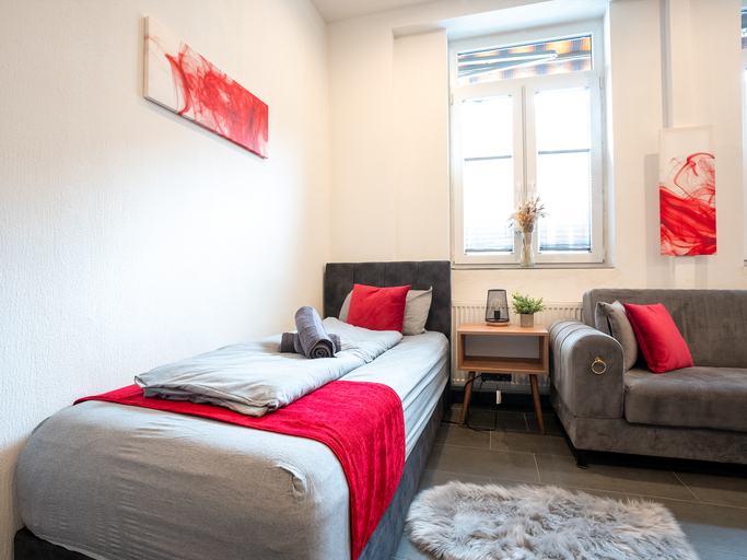 Bedroom 2, Serviceroom24 - Apartment 1 in Recklinghausen Hoch, Recklinghausen