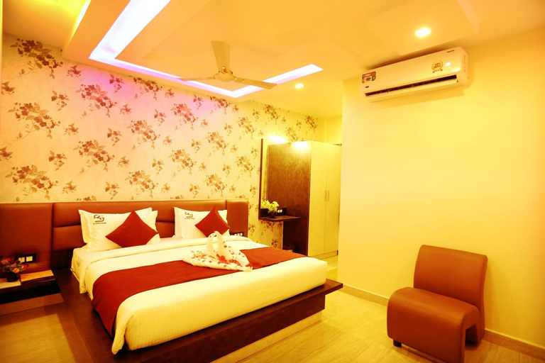 Bedroom 2, Hotel Kek Grand Pvt Ltd, Kancheepuram