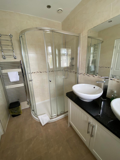 Bathroom 2, Bellvue Party House, East Riding of Yorkshire