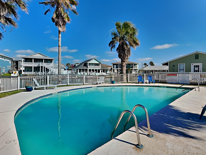 Sport & Beauty 2, Kontiki Beach 317, Aransas