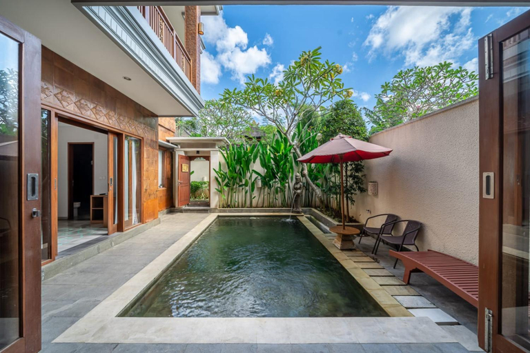 Swimming Pool 2