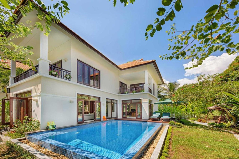 4, Spectacular villa nearly beach, Da Nang