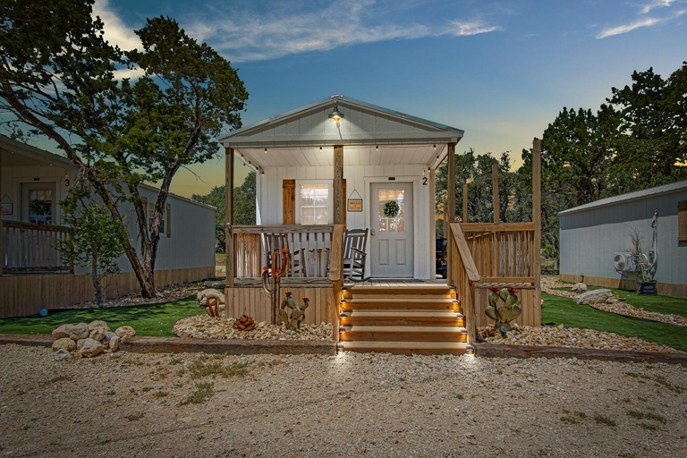 Others 3, Lucky Star Ranch - Stargazer, Medina
