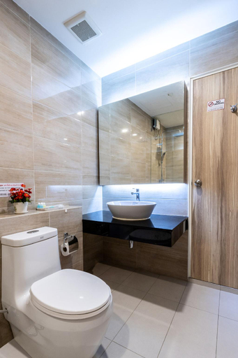 Bathroom 9