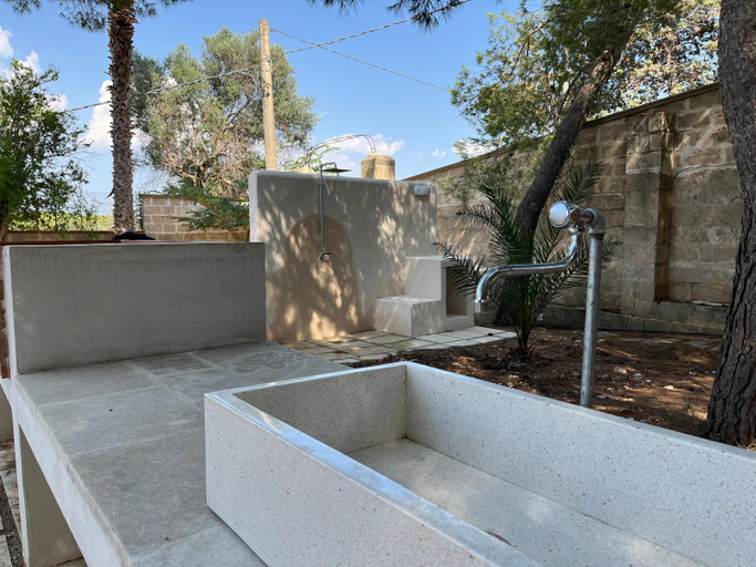 Others 5, Villetta in pineta, Lecce