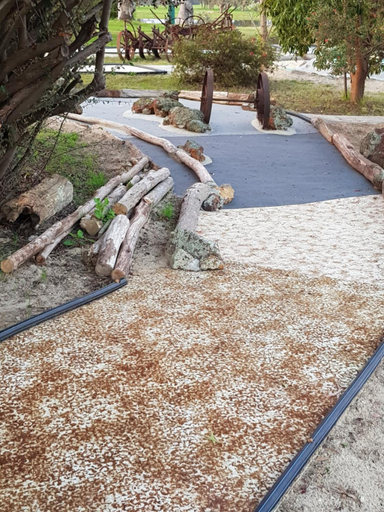 Mini golf course
