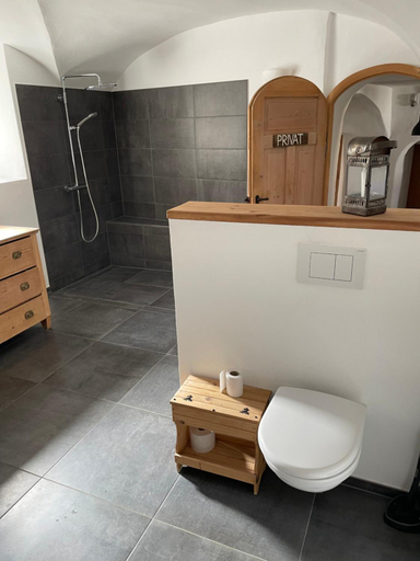 Bathroom 3, Chasa Jaro, Inn