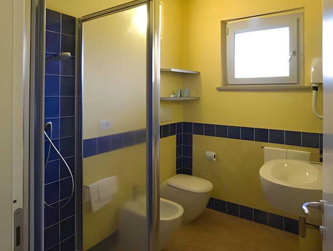 Bathroom 3, Residence Pineta, Grosseto