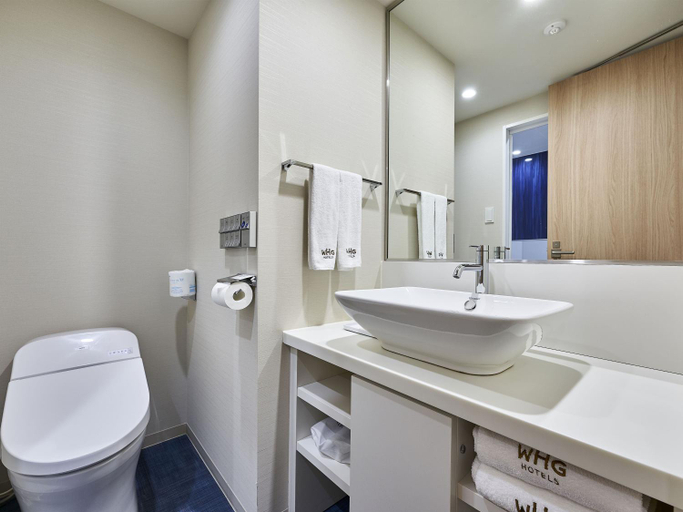 Bathroom 7