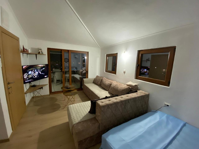 Others 3, Apartmani Knezevic