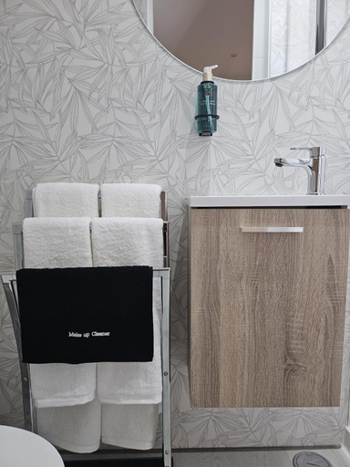 Bathroom 3, DoTejo Casa, Almada