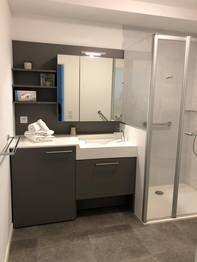 Bathroom 4, DOMITYS - Les Tisserands, Oise