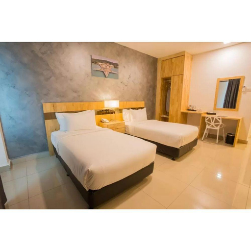 Bedroom 12