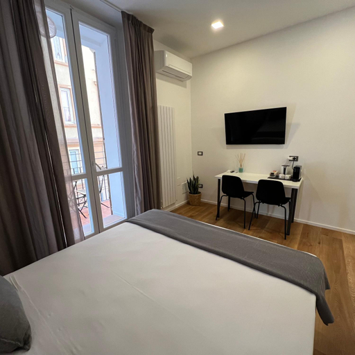 Others 3, Sunrise Rooms, La Spezia