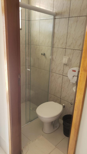 Bathroom 5, Pousada Leatis, Marília