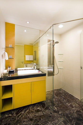 Bathroom 28