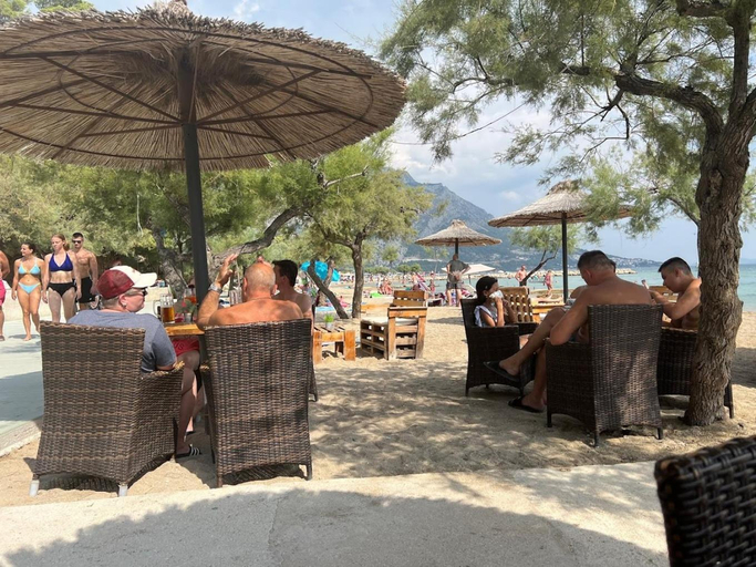 Others 2, Villa Nada, Dugi Rat
