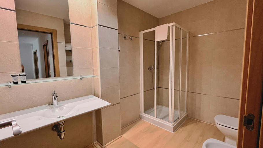 Others 4, Hotel-Apartamentos Tartesos, Madrid